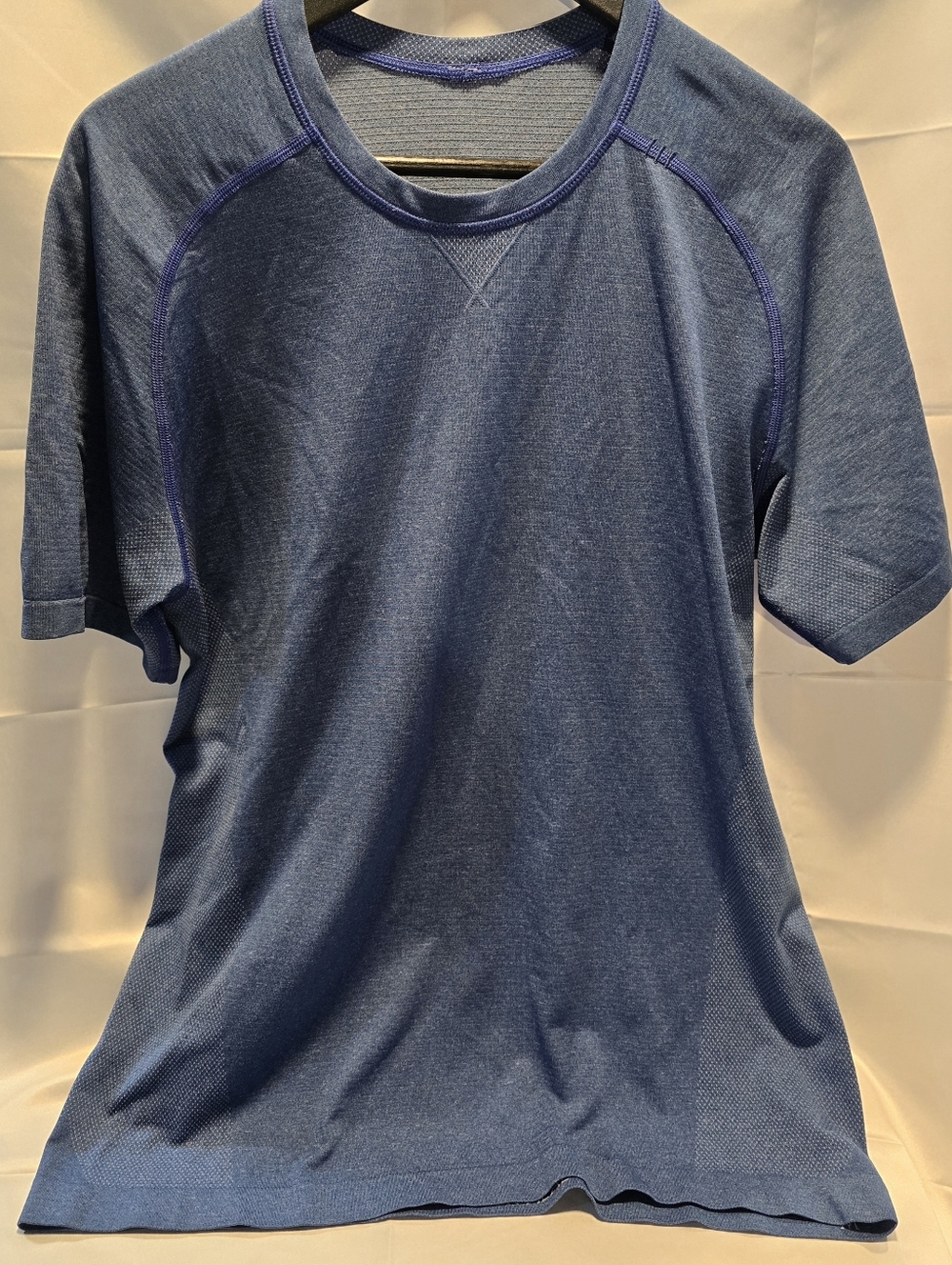Lululemon Metal Vent Tech Shirt - Picture 2 of 3